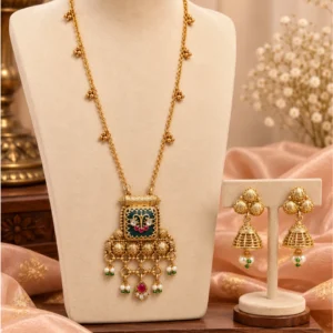 Jaipur, India â Royal Antique Gold Temple Necklace & Jhumka Set