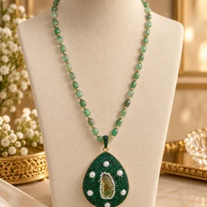 Emerald Royale Handmade Stone Pendant Necklace